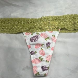 VICTORIA SECRET Vintage Lace /Cotton Thong M